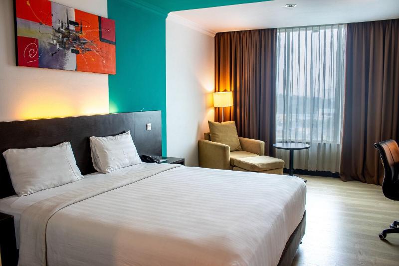 King S Hotel Nagoya Batam image