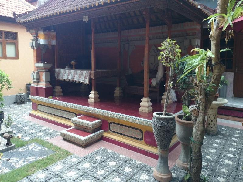 Agus Beach Inn image