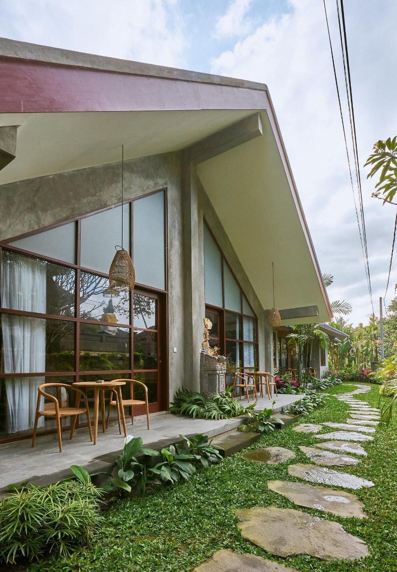 Yarama Cottages image