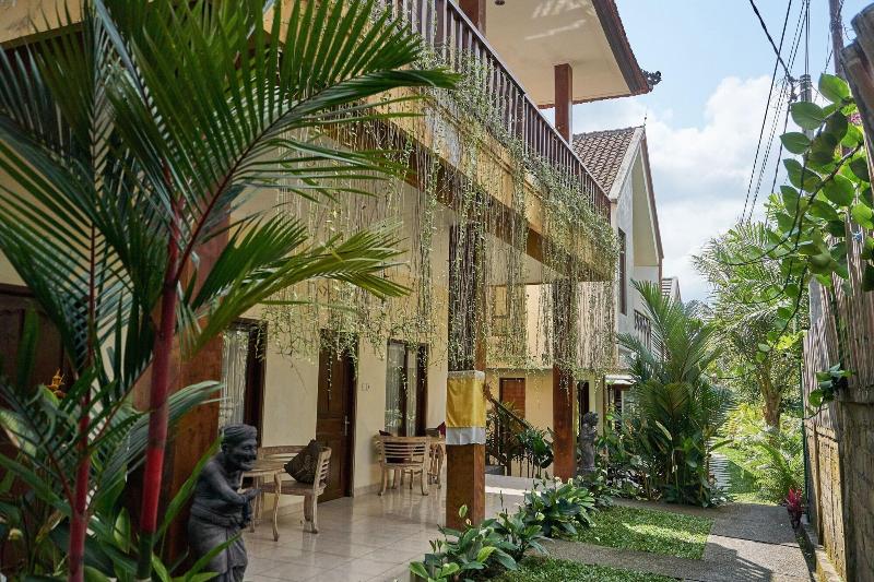 Yarama Cottages image