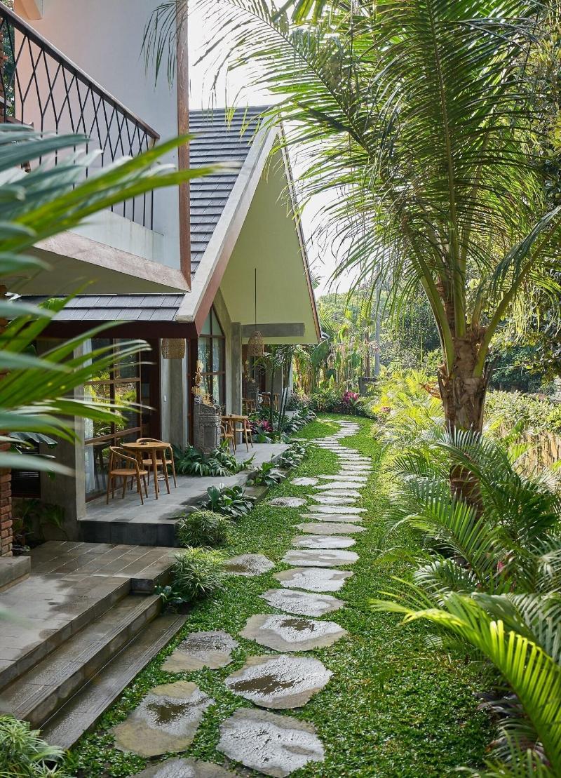 Yarama Cottages image