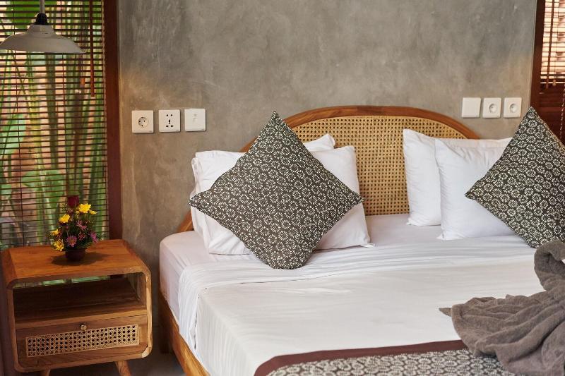 Yarama Cottages image