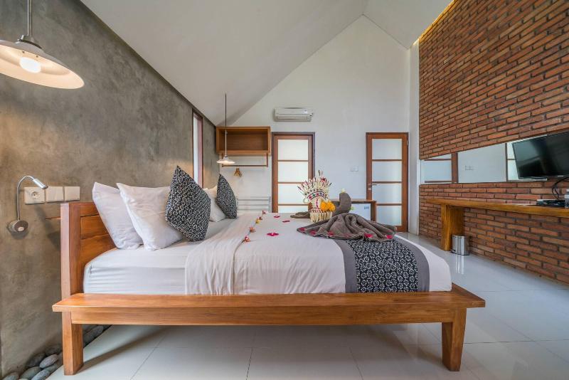 Yarama Cottages image
