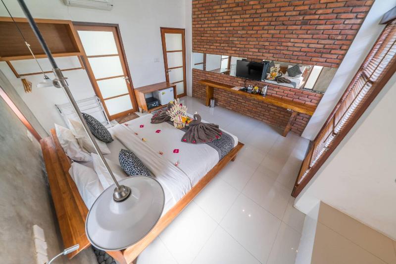 Yarama Cottages image