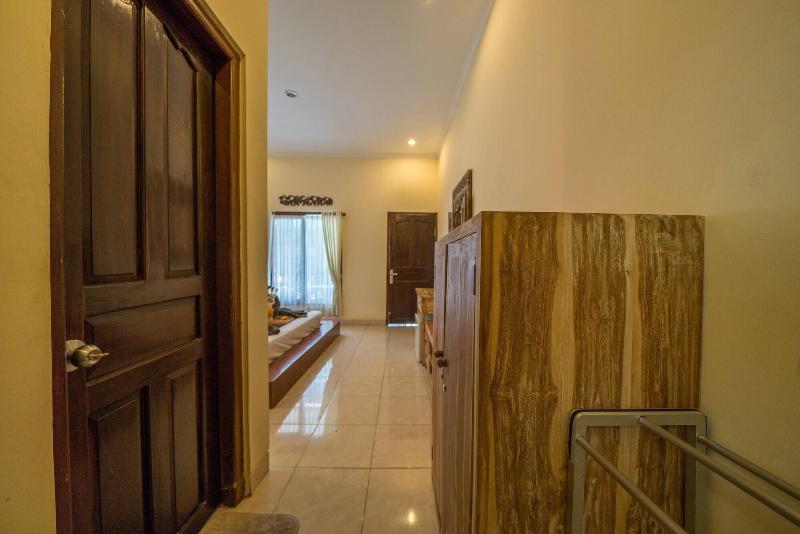 Yarama Cottages image