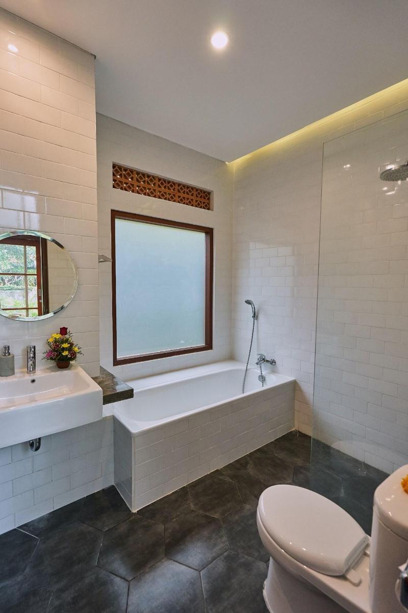 Yarama Cottages image