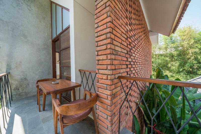 Yarama Cottages image