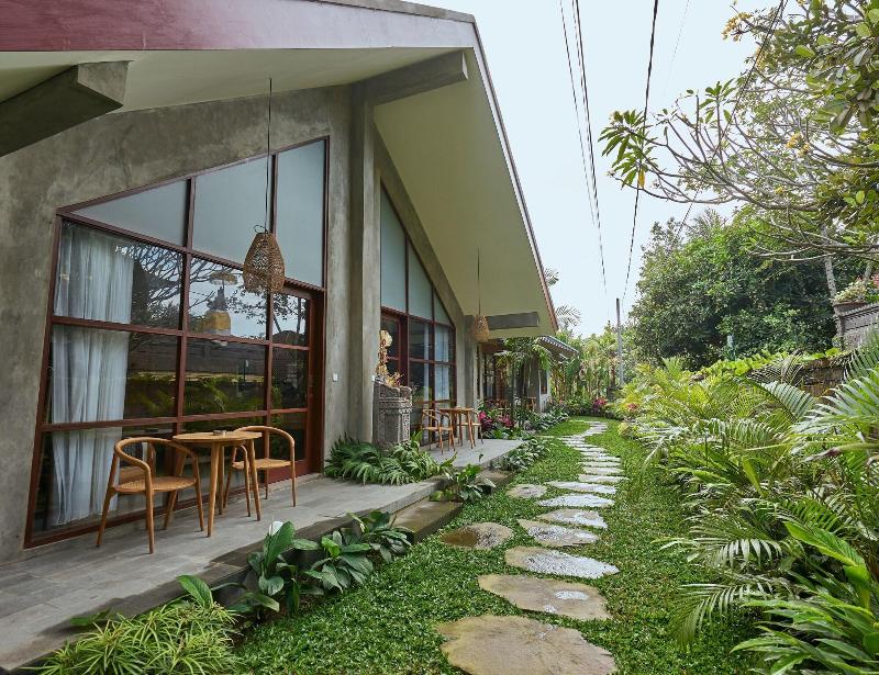 Yarama Cottages image