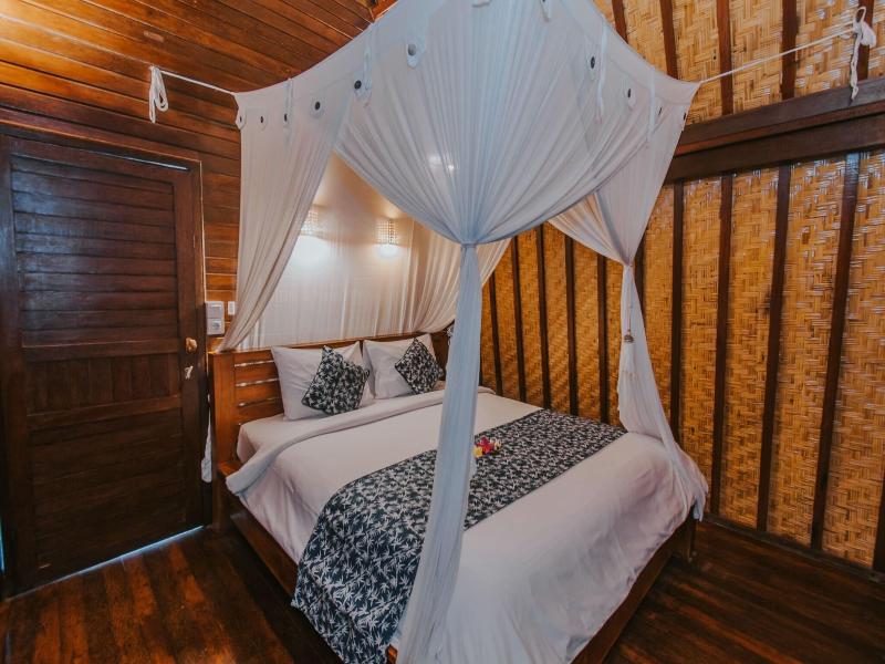 Dream Beach Huts image