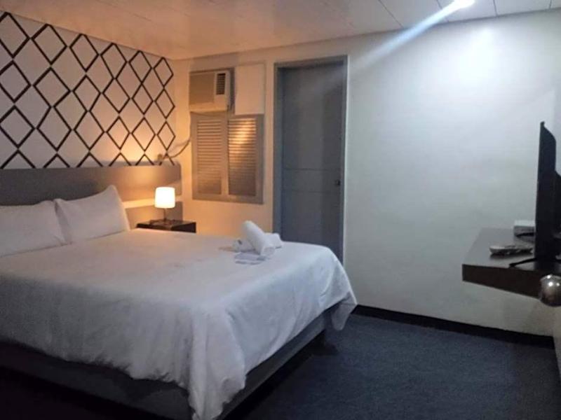 Acme Inn Subic image