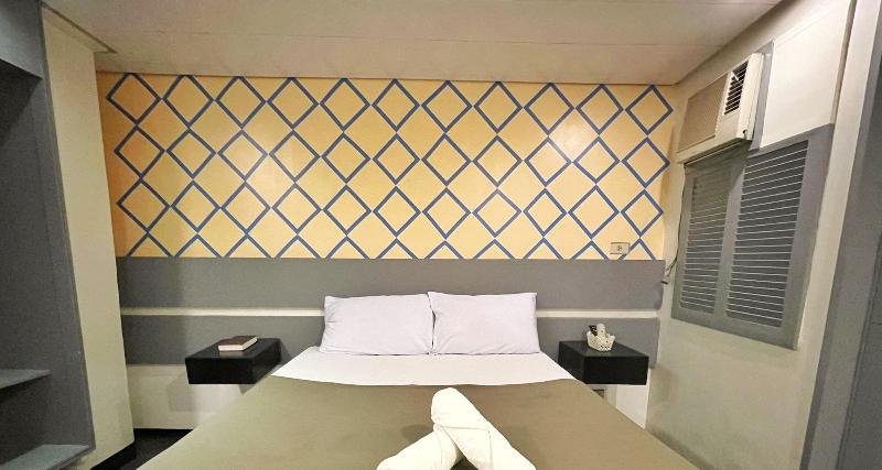 Acme Inn Subic image