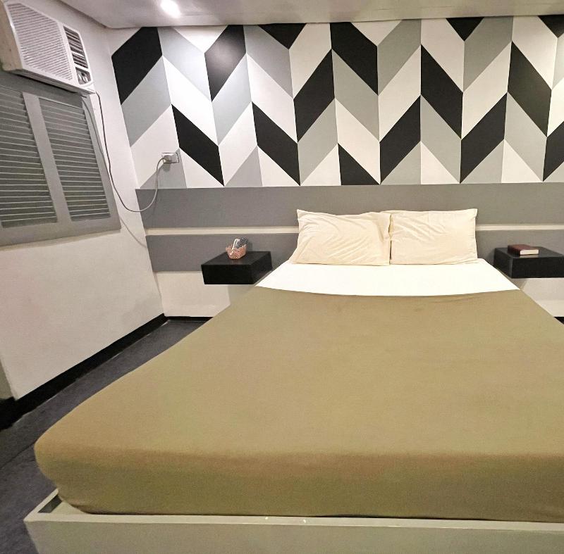 Acme Inn Subic image