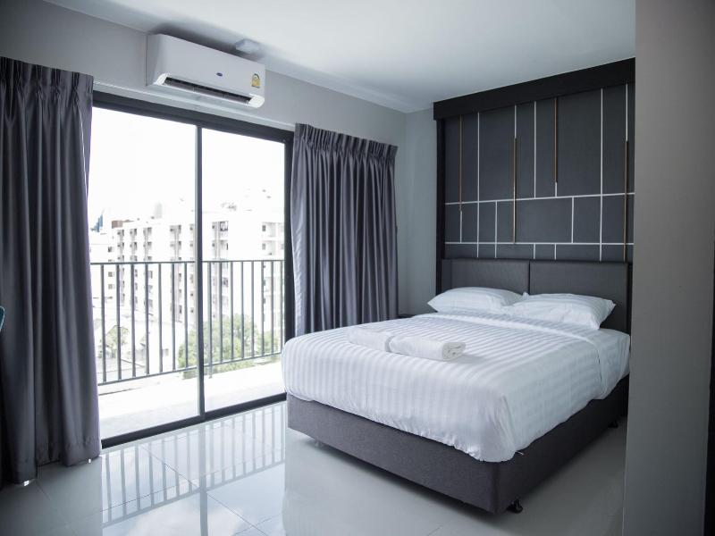 Hallton Hotel Bangkok image