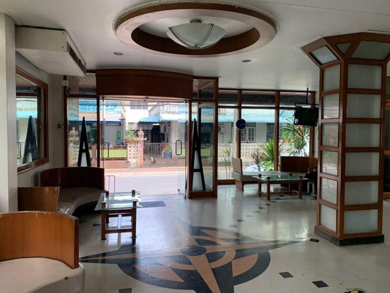 Petch Pailyn Hotel image