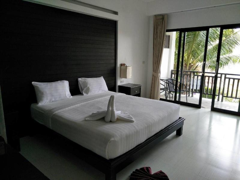 Holiday Park Hotel image