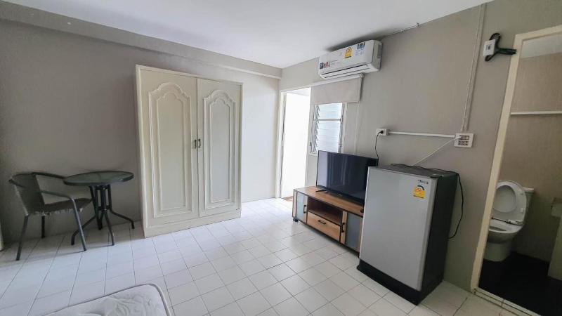 Roomquest Ratchada image