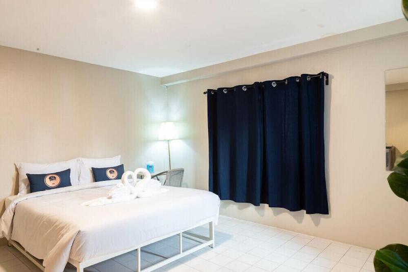 Roomquest Ratchada image