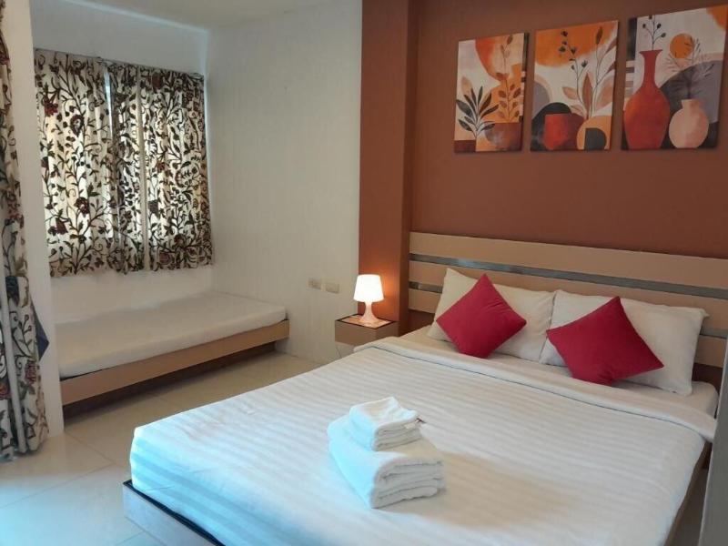 Seacono Patong Beach Front image
