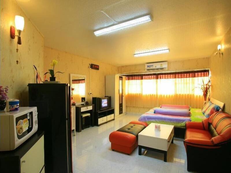 Deluxe At Popular Condo image