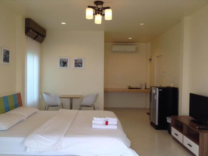 Napat Resort Koh Sichang image