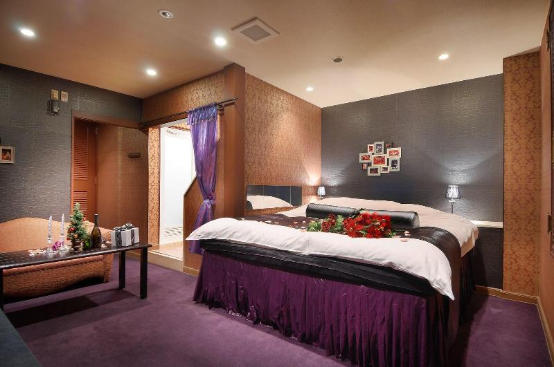 Ishidu Hotel Blan Chapel Christmas Adults Only image