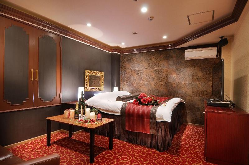 Ishidu Hotel Blan Chapel Christmas Adults Only image