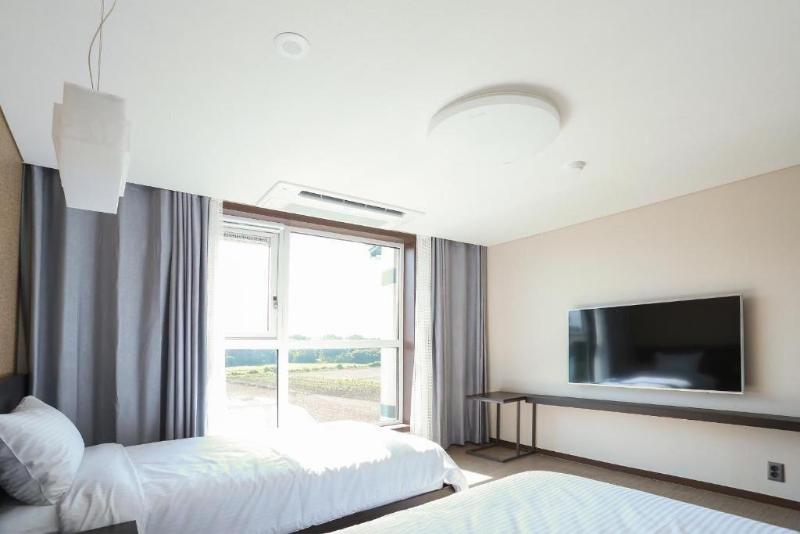 Jeju Stay In Seongsan Hotel image