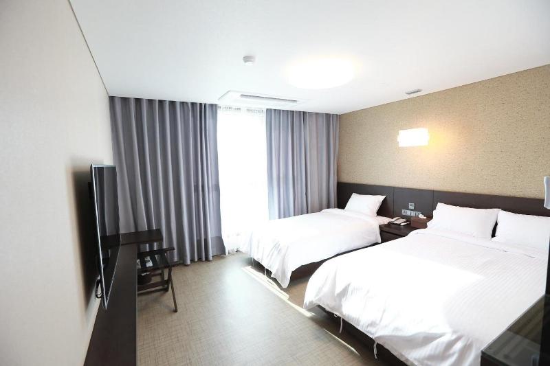 Jeju Stay In Seongsan Hotel image