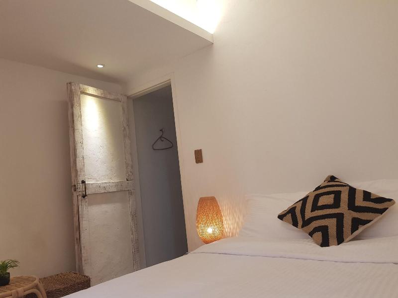 Hotel Elephant image