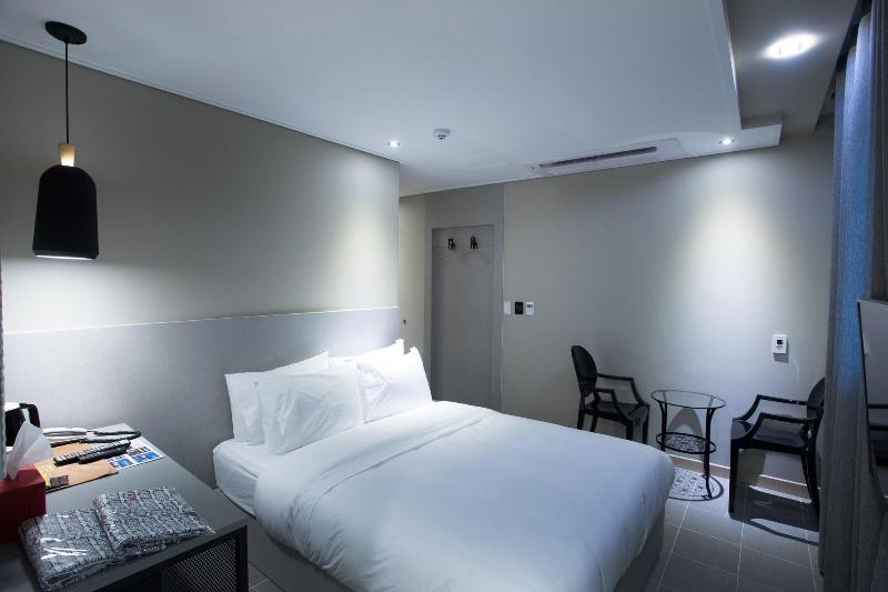 Hotel Millhaus Shinchon image