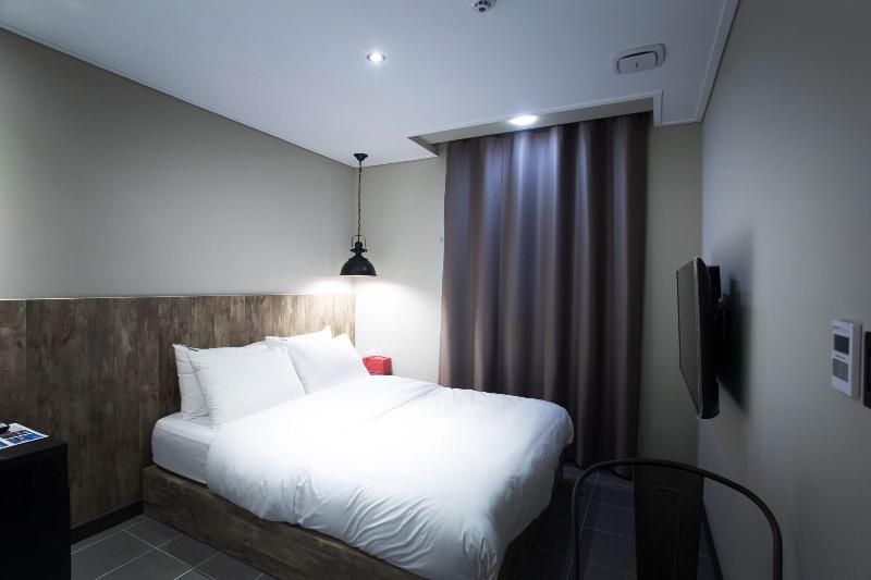 Hotel Millhaus Shinchon image