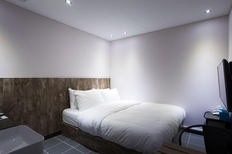 Hotel Millhaus Shinchon image