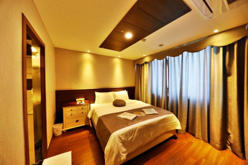 Cheongju The Mark Hotel image
