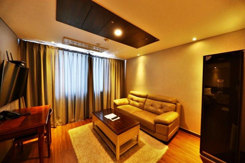 Cheongju The Mark Hotel image