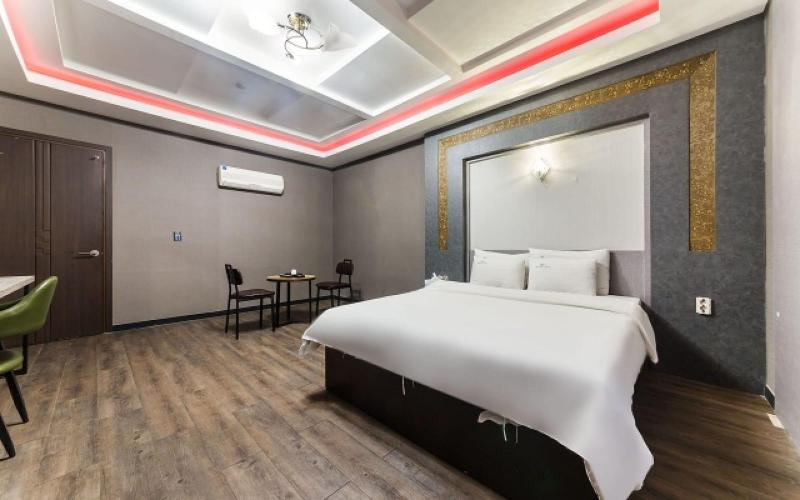 Hotel No 1 image