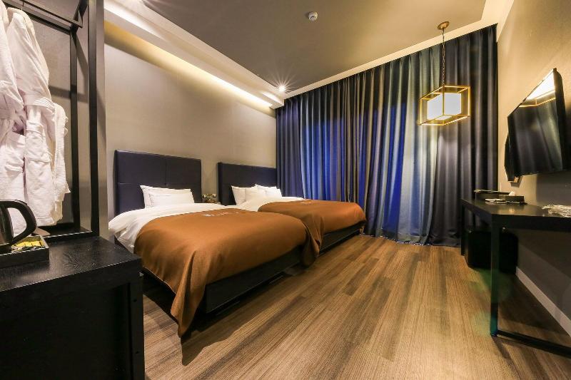 Hotel Merrymud image