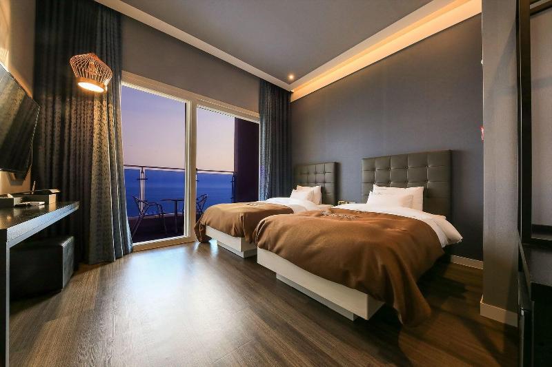Hotel Merrymud image