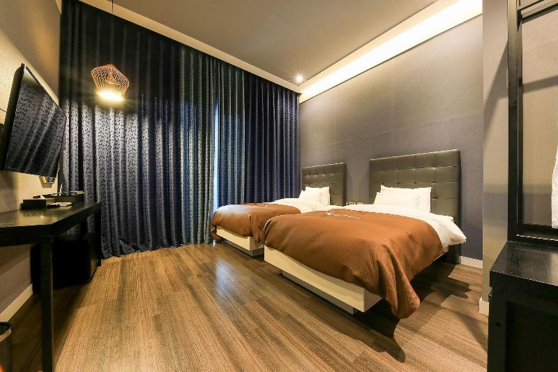 Hotel Merrymud image