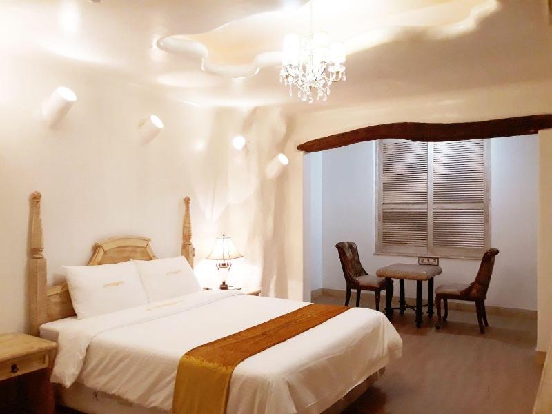 Newvera Tourist Hotel image
