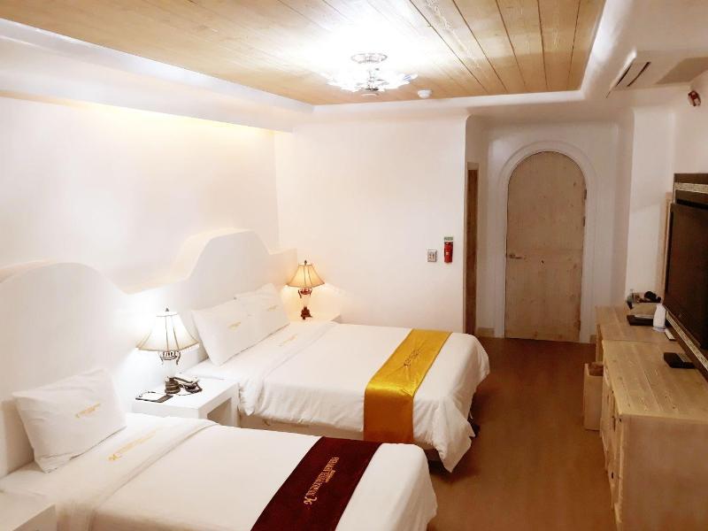 Newvera Tourist Hotel image