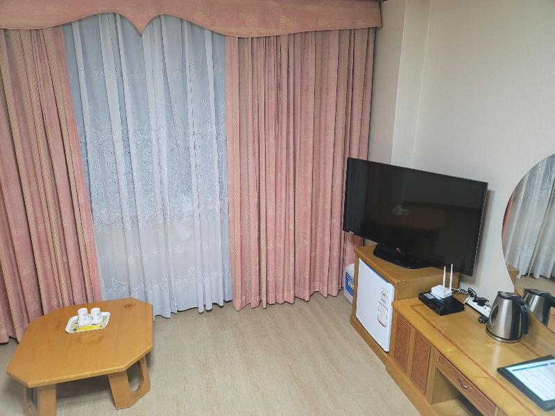 Newvera Tourist Hotel image