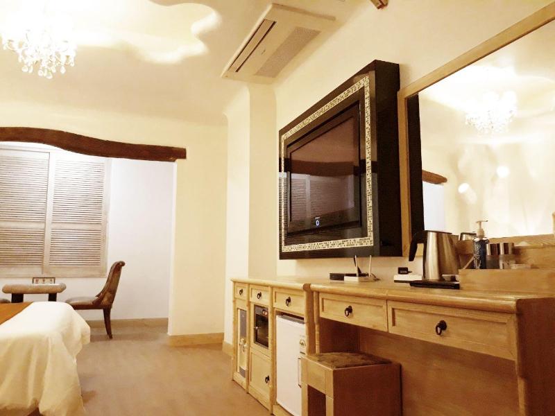 Newvera Tourist Hotel image