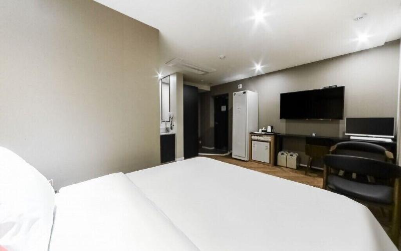 Nampo Bardot Hotel image