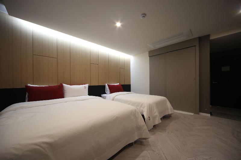 Nampo Bardot Hotel image
