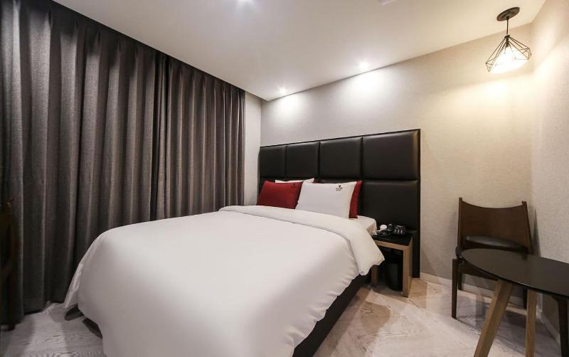 Nampo Bardot Hotel image