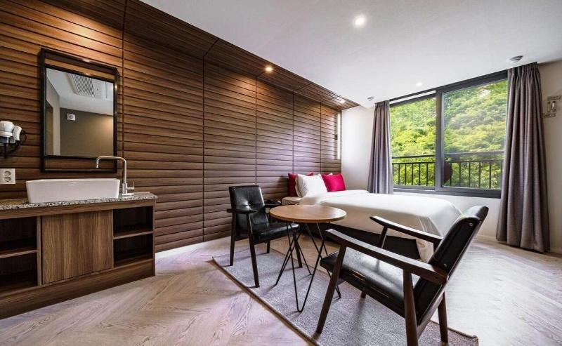 Nampo Bardot Hotel image
