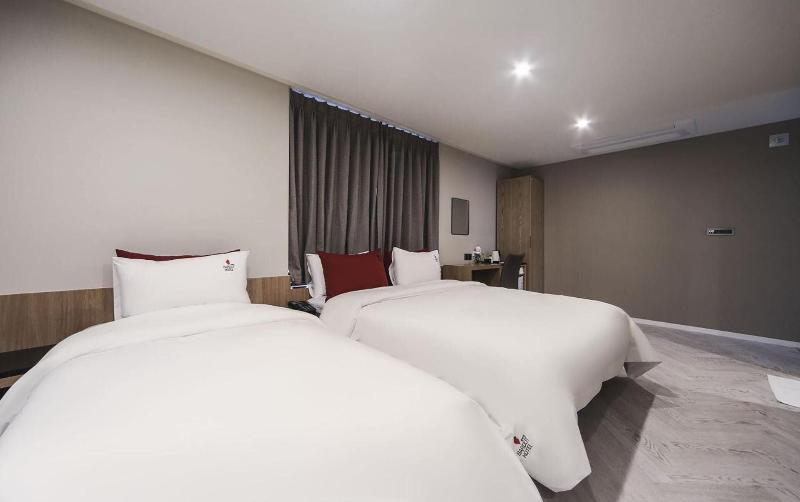 Nampo Bardot Hotel image