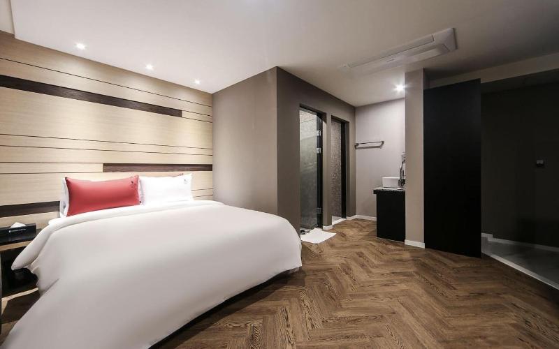 Nampo Bardot Hotel image