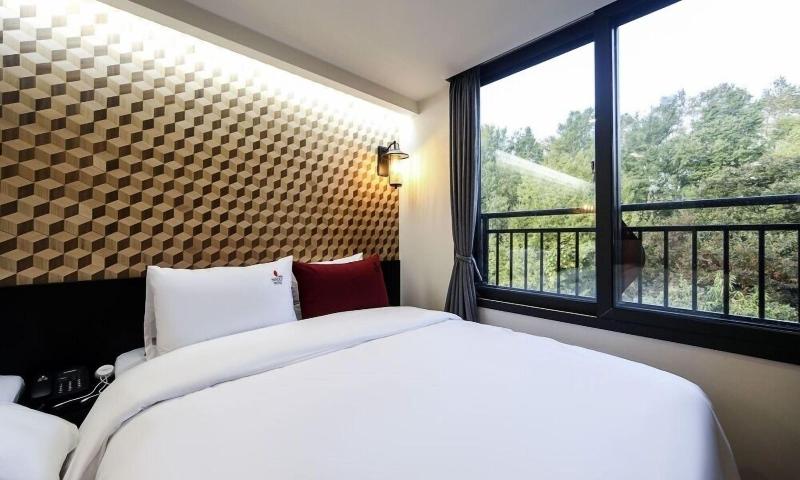 Nampo Bardot Hotel image