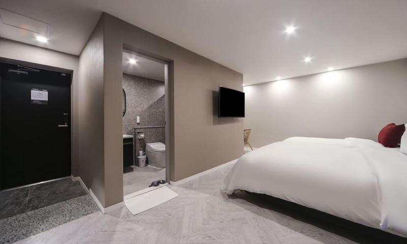 Nampo Bardot Hotel image